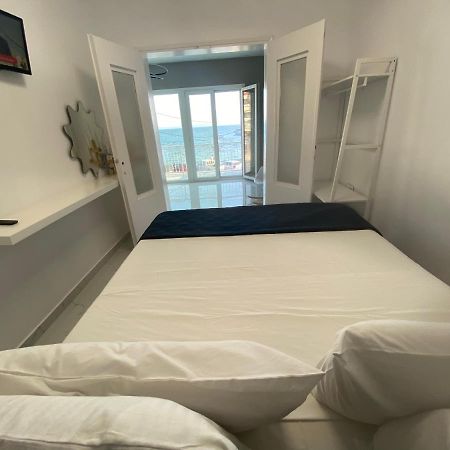 Candi Central Apartments Неос-Мармарас Экстерьер фото