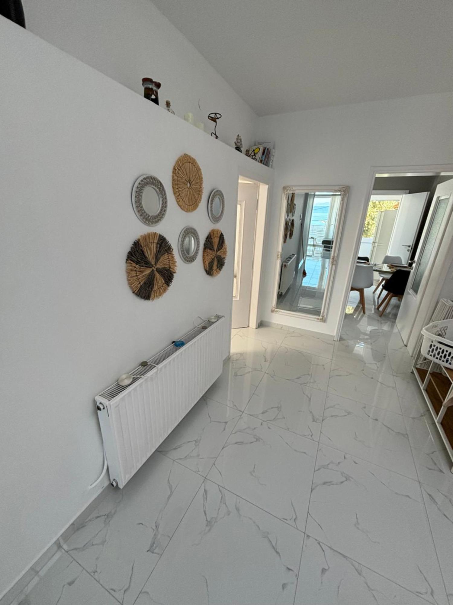 Candi Central Apartments Неос-Мармарас Экстерьер фото